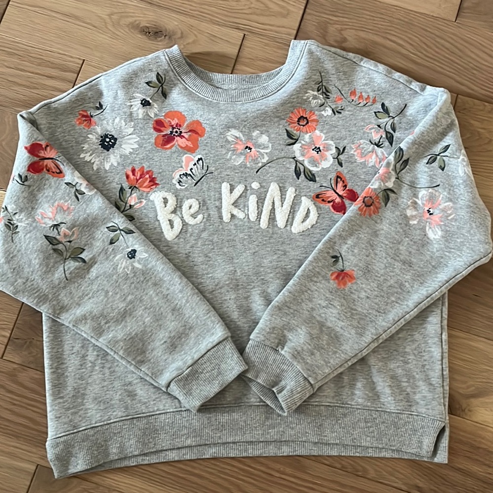 Be Kind pullover for girls with floral print